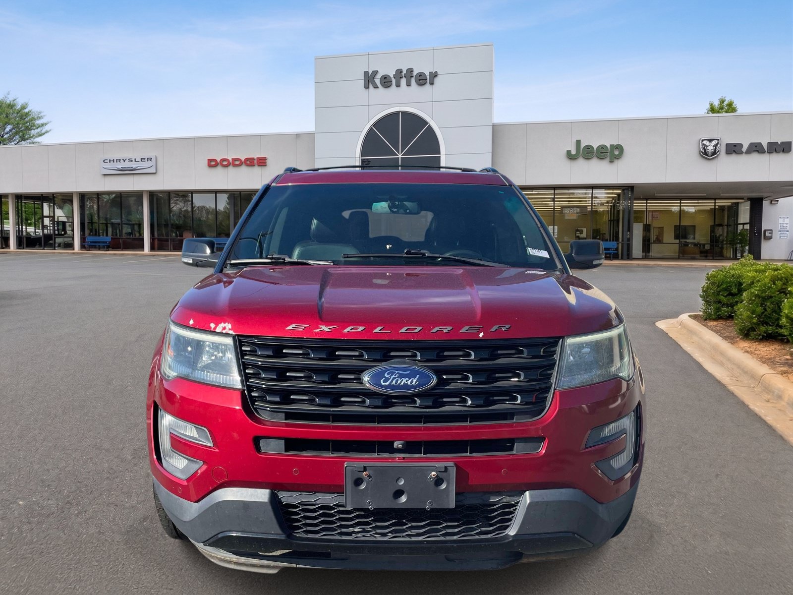 Used 2017 Ford Explorer Sport w/ Equipment Group 401A AWD/4WD image 2