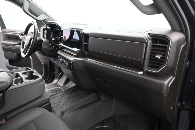 Used 2023 Chevrolet Silverado 1500 LT AWD/4WD image 16