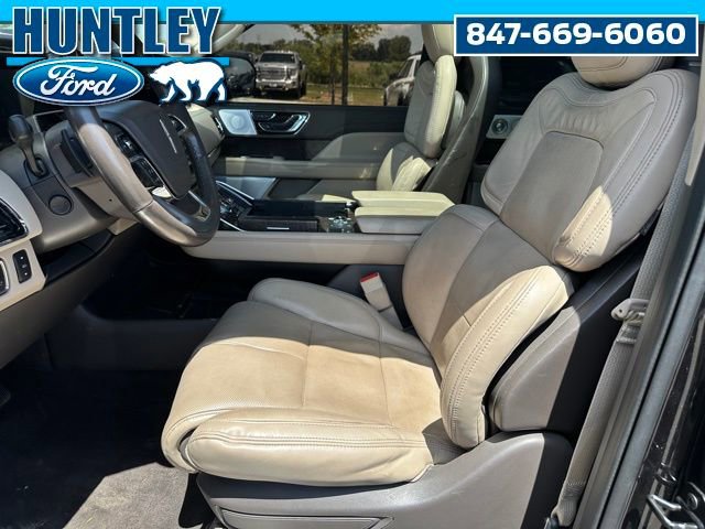 Used 2022 Lincoln Navigator Reserve image 21