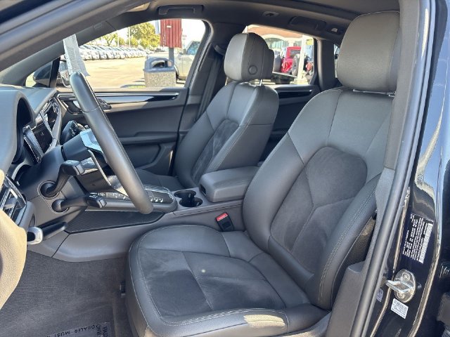 Used 2021 Porsche Macan S AWD/4WD image 19
