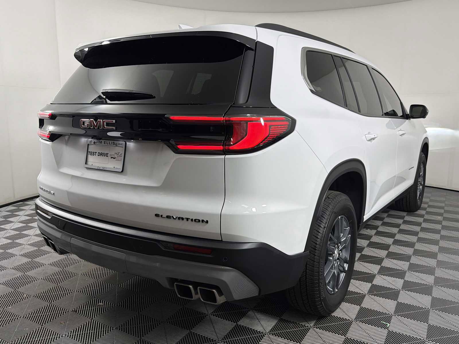New 2025 GMC Acadia Elevation image 12