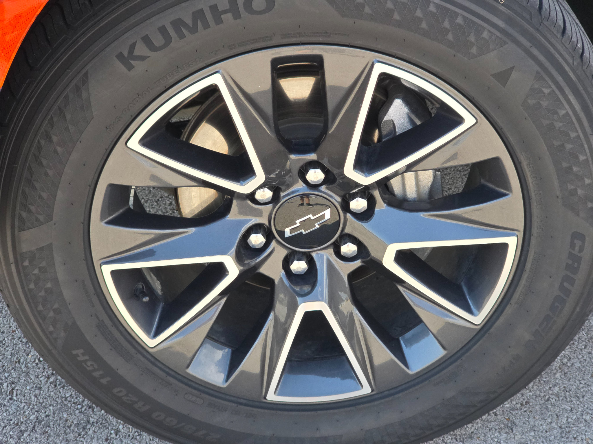 Used 2022 Chevrolet Tahoe Z71 w/ Z71 Off-Road Package AWD/4WD image 37