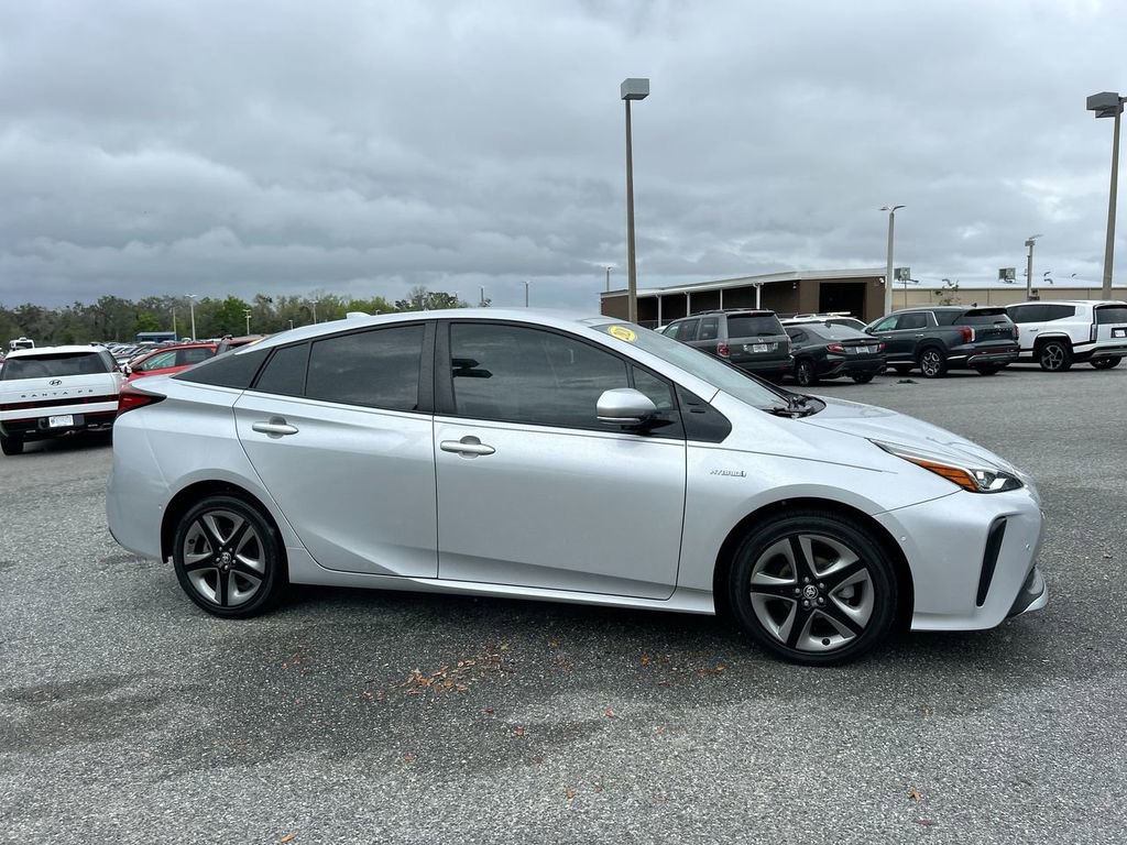 Used 2020 Toyota Prius XLE image 6