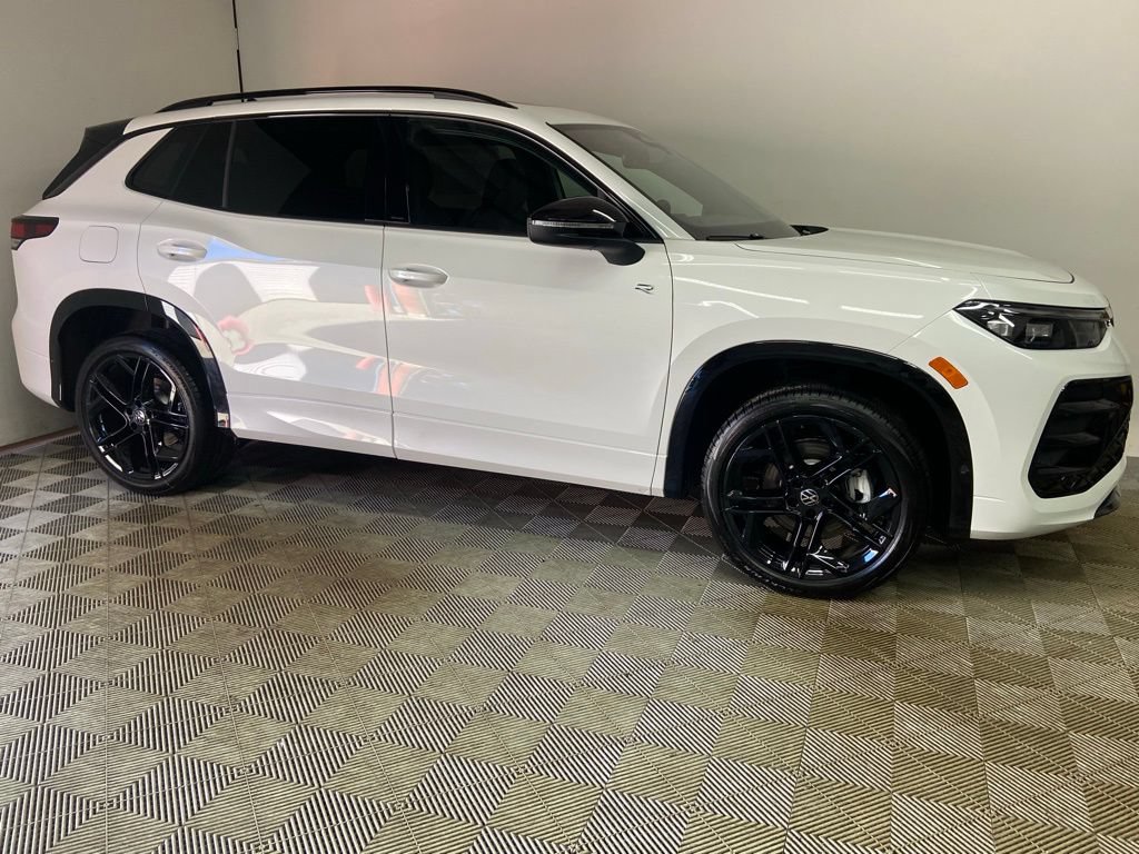 New 2026 Volkswagen Tiguan SE R-Line AWD/4WD image 3