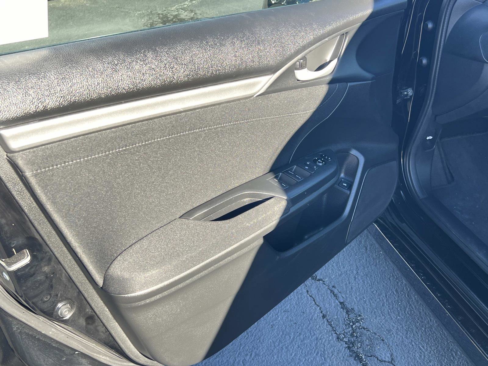 Used 2016 Honda Civic EX-T image 6