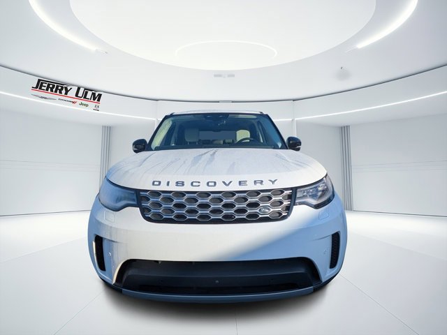 Used 2025 Land Rover Discovery S image 6