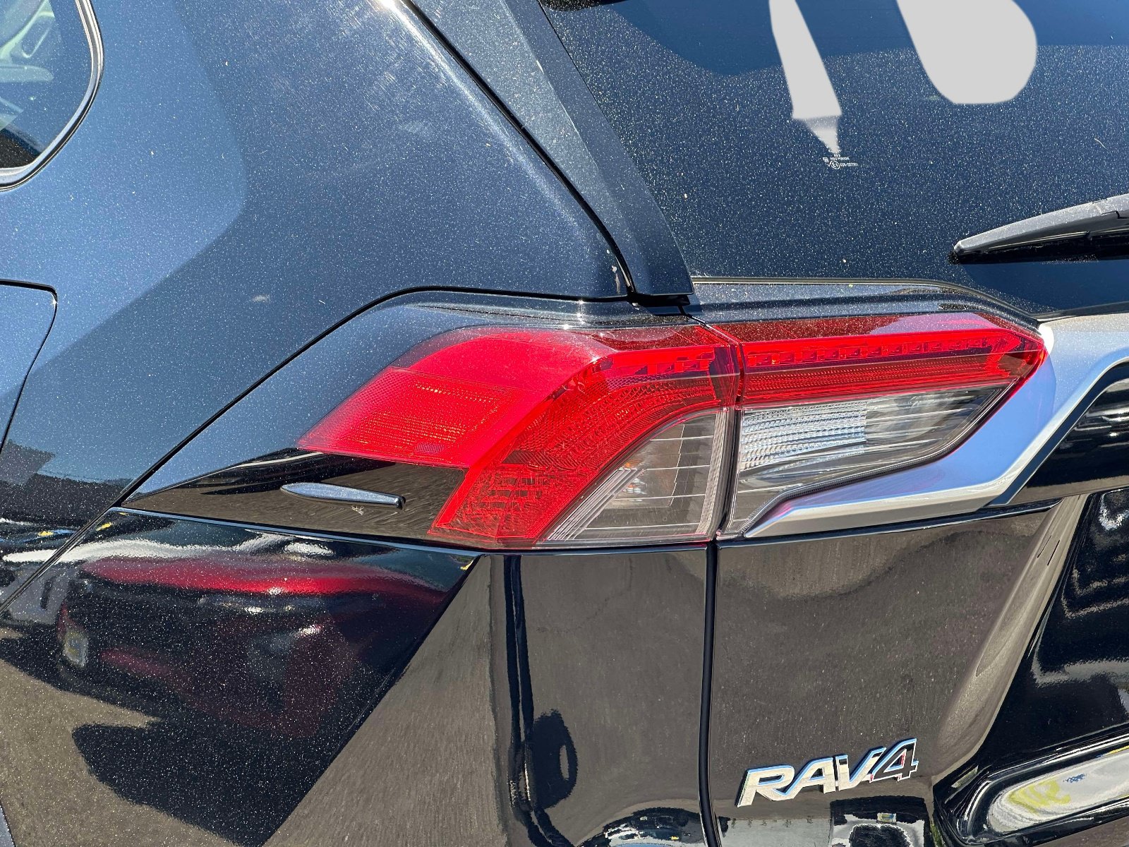 Used 2019 Toyota RAV4 Limited w/ Advanced Technology Package AWD/4WD image 10