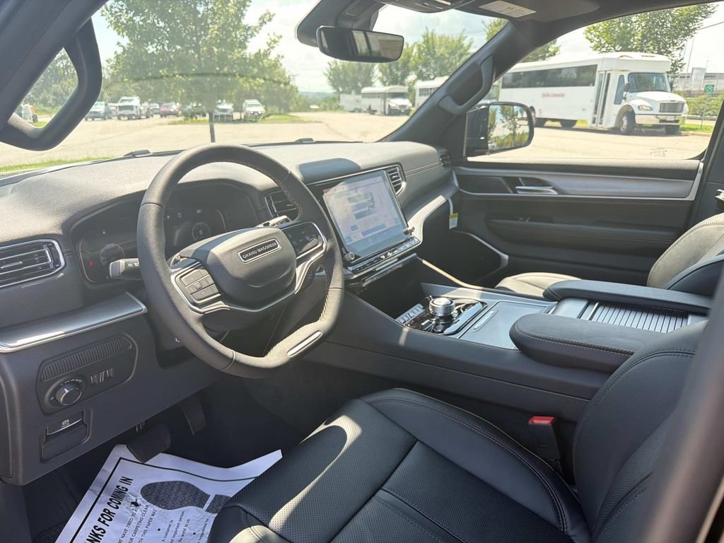 New 2026 Jeep Grand Wagoneer 4WD image 3