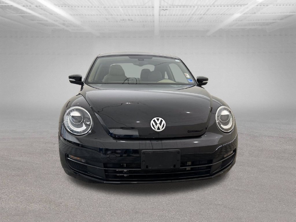 Used 2016 Volkswagen Beetle 1.8T SE w/ Lighting Package FWD image 9