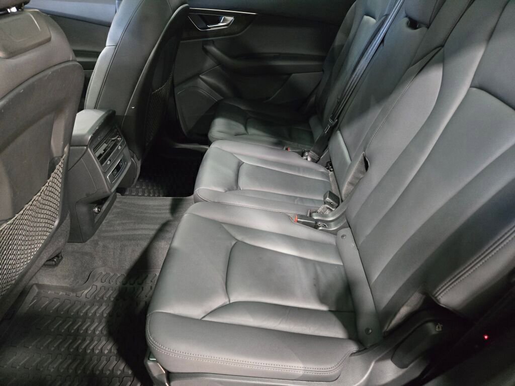 Used 2022 Audi Q7 2.0T Premium image 26