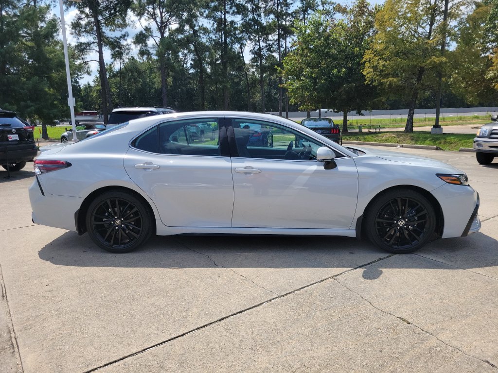 Used 2023 Toyota Camry XSE FWD image 8