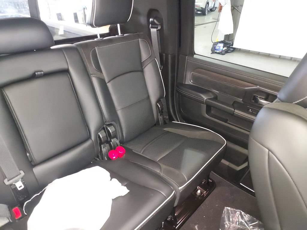New 2026 RAM 3500 Laramie AWD/4WD image 14