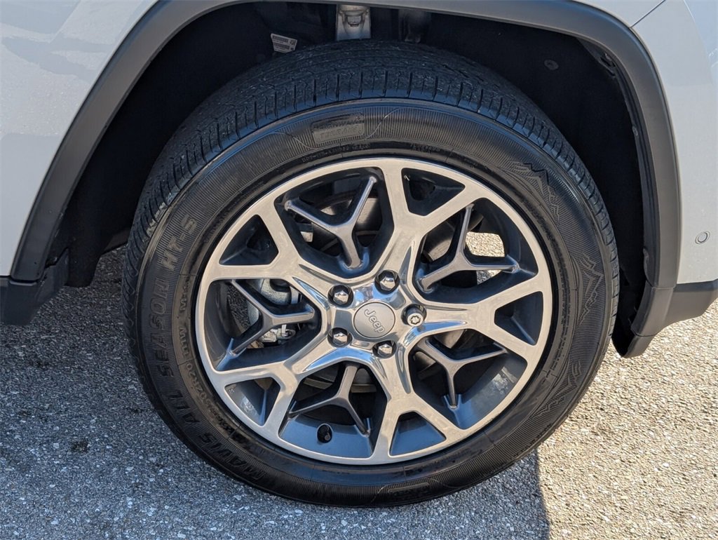 Used 2021 Jeep Grand Cherokee Limited w/ Trailer Tow Group IV image 20