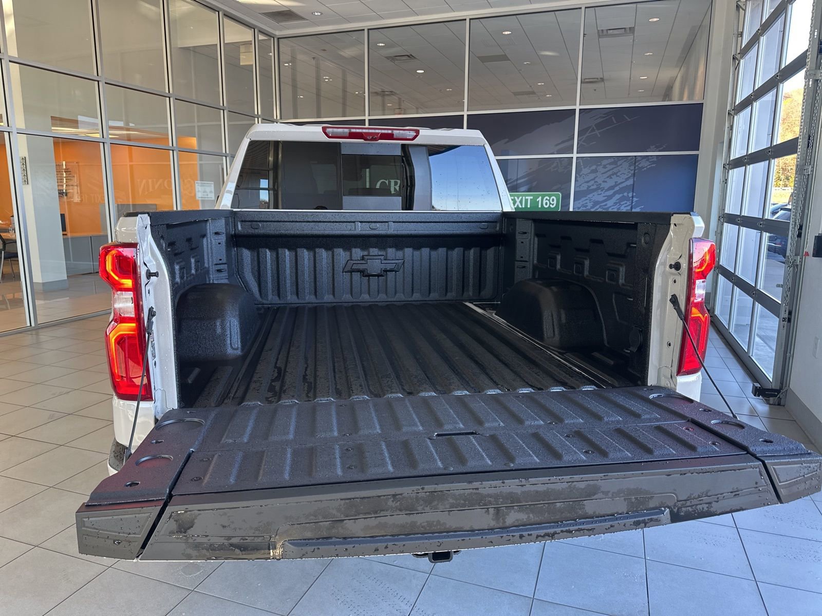 New 2026 Chevrolet Silverado 1500 High Country w/ High Country Premium Package image 11