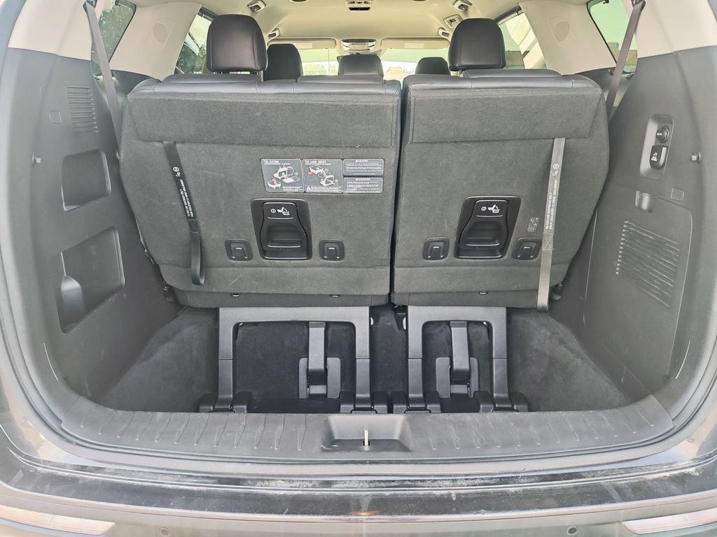 Used 2022 Kia Carnival SX FWD image 5