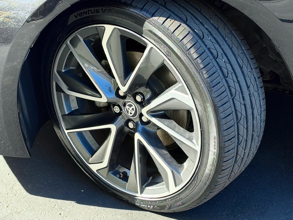 Used 2020 Toyota Corolla XSE FWD image 8
