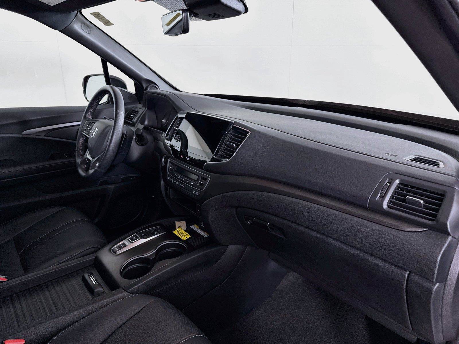Certified 2023 Honda Passport TrailSport image 30