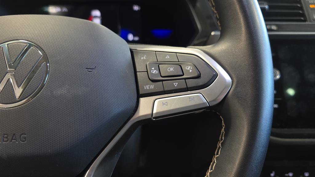 Used 2022 Volkswagen Tiguan SE image 15