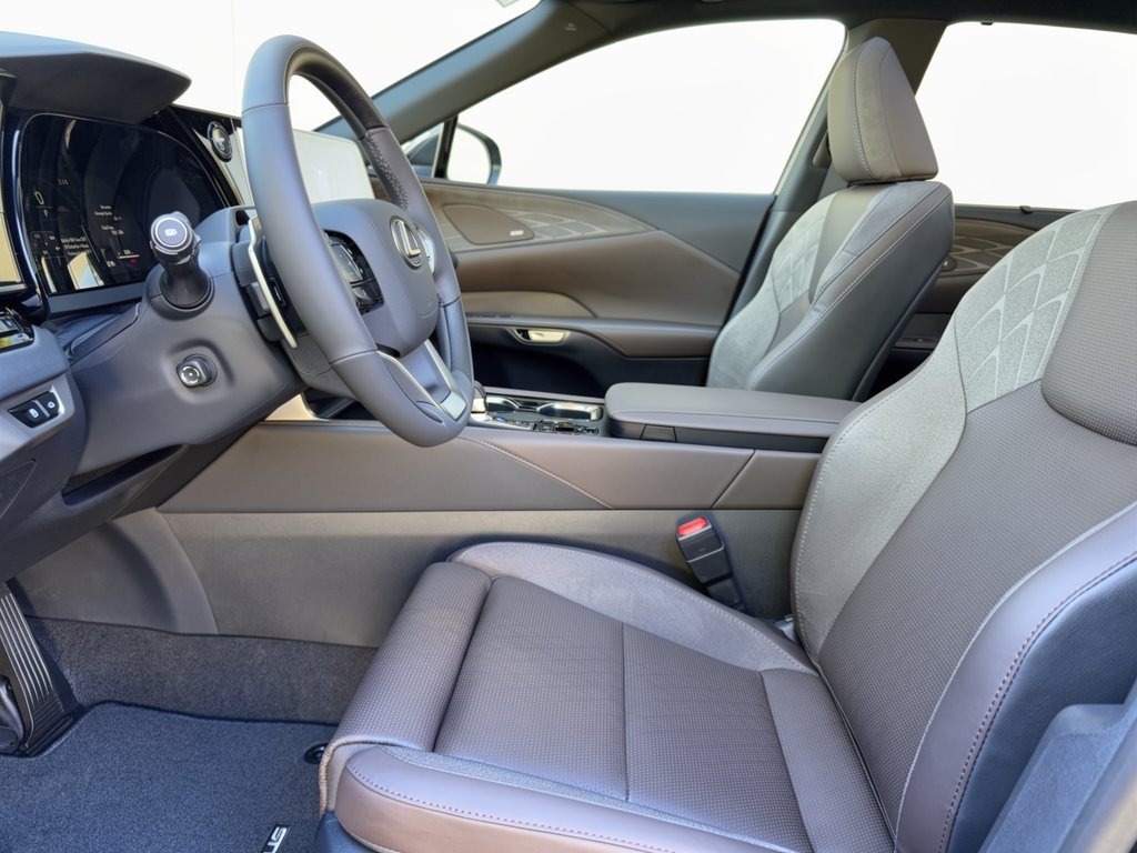 New 2026 Lexus RX 350h AWD/4WD image 5
