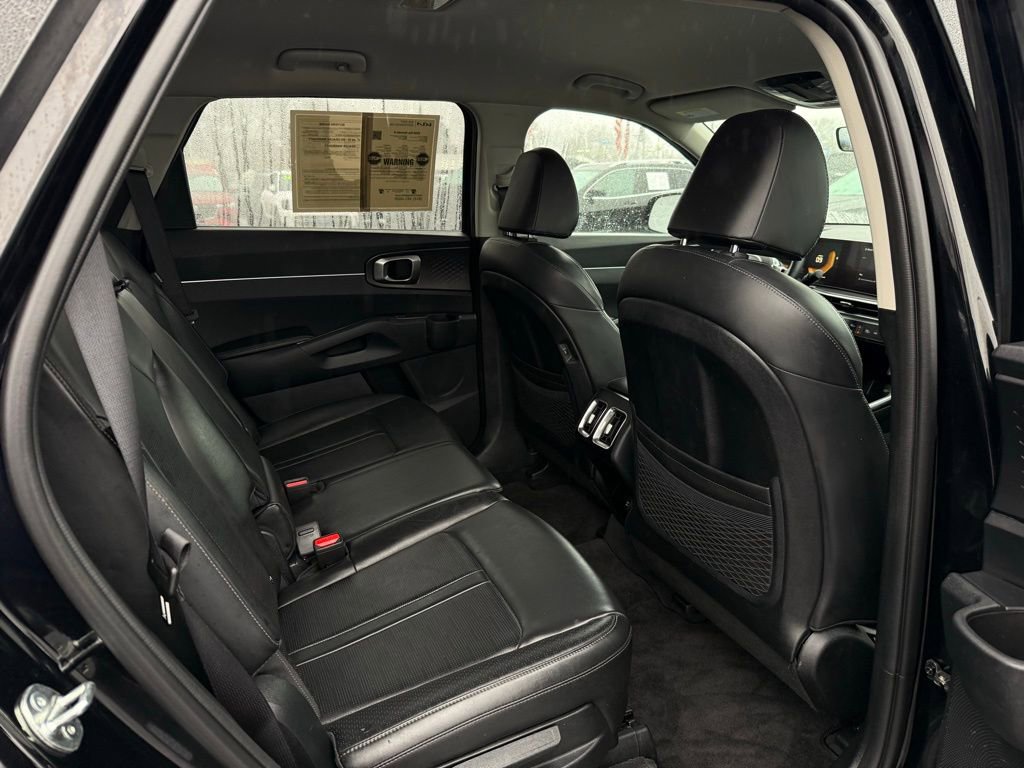 Certified 2024 Kia Sorento S image 20