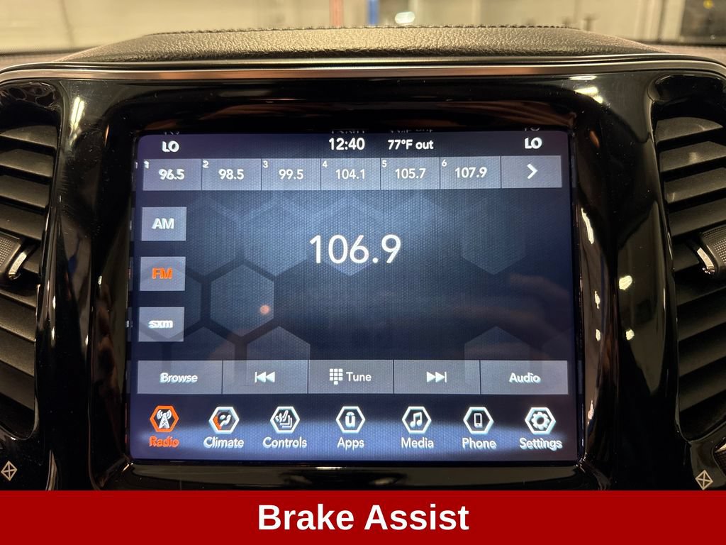 Used 2020 Jeep Cherokee Limited FWD image 11