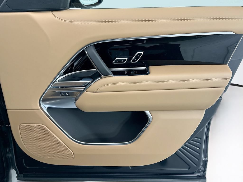 New 2026 Land Rover Range Rover SE AWD/4WD image 24