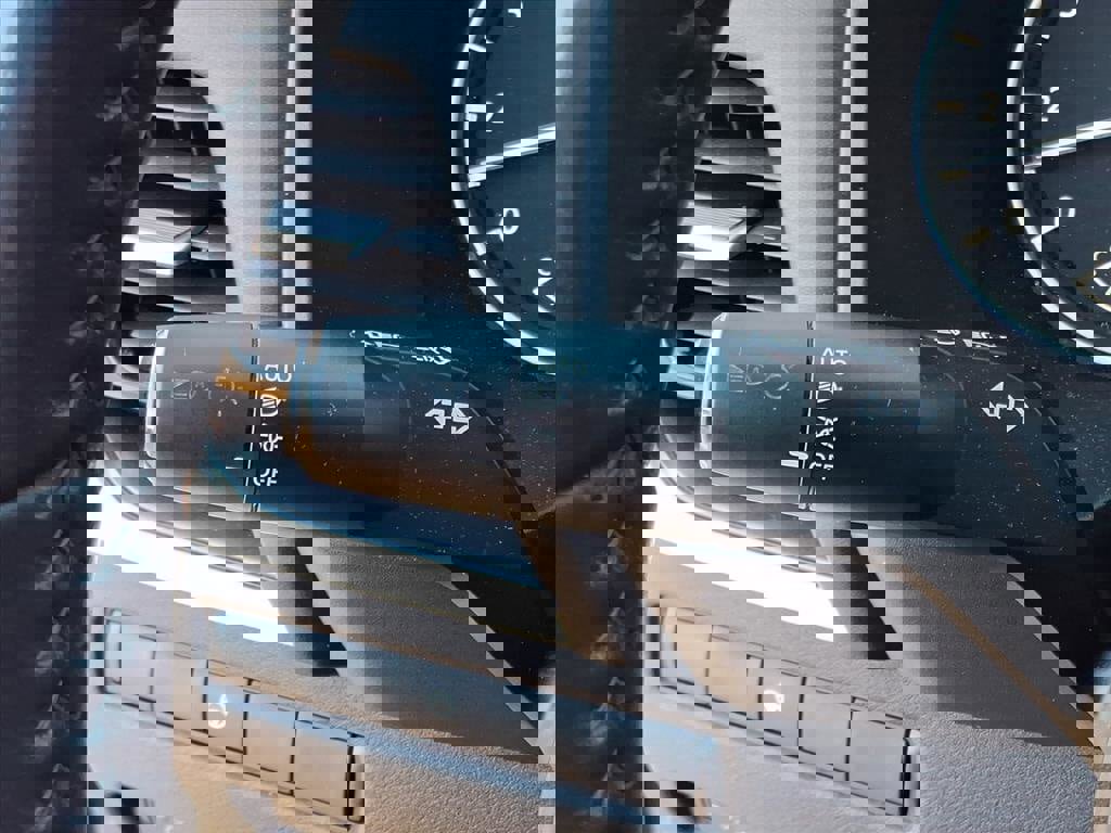 Used 2023 Nissan Rogue SV w/ SV Premium Package image 18