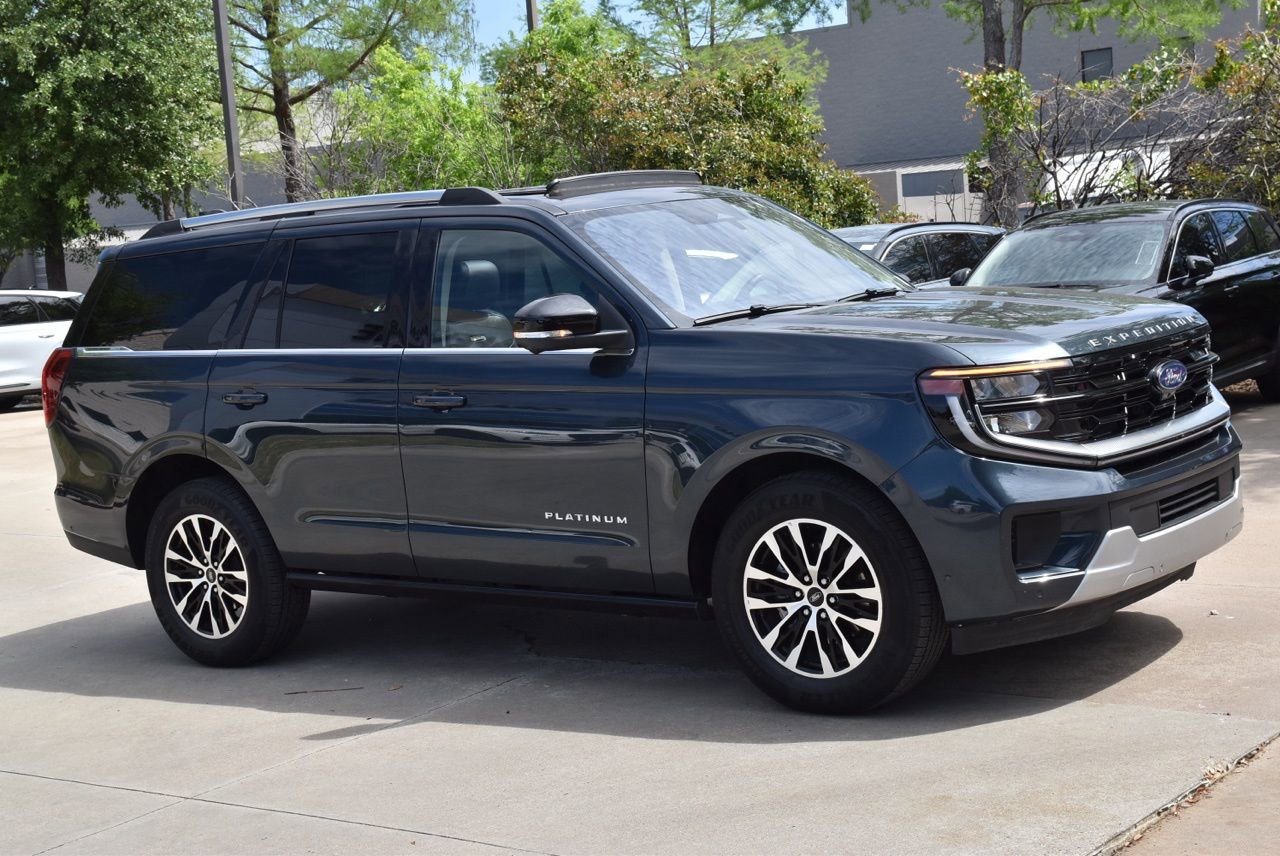 Certified 2025 Ford Expedition Platinum image 5