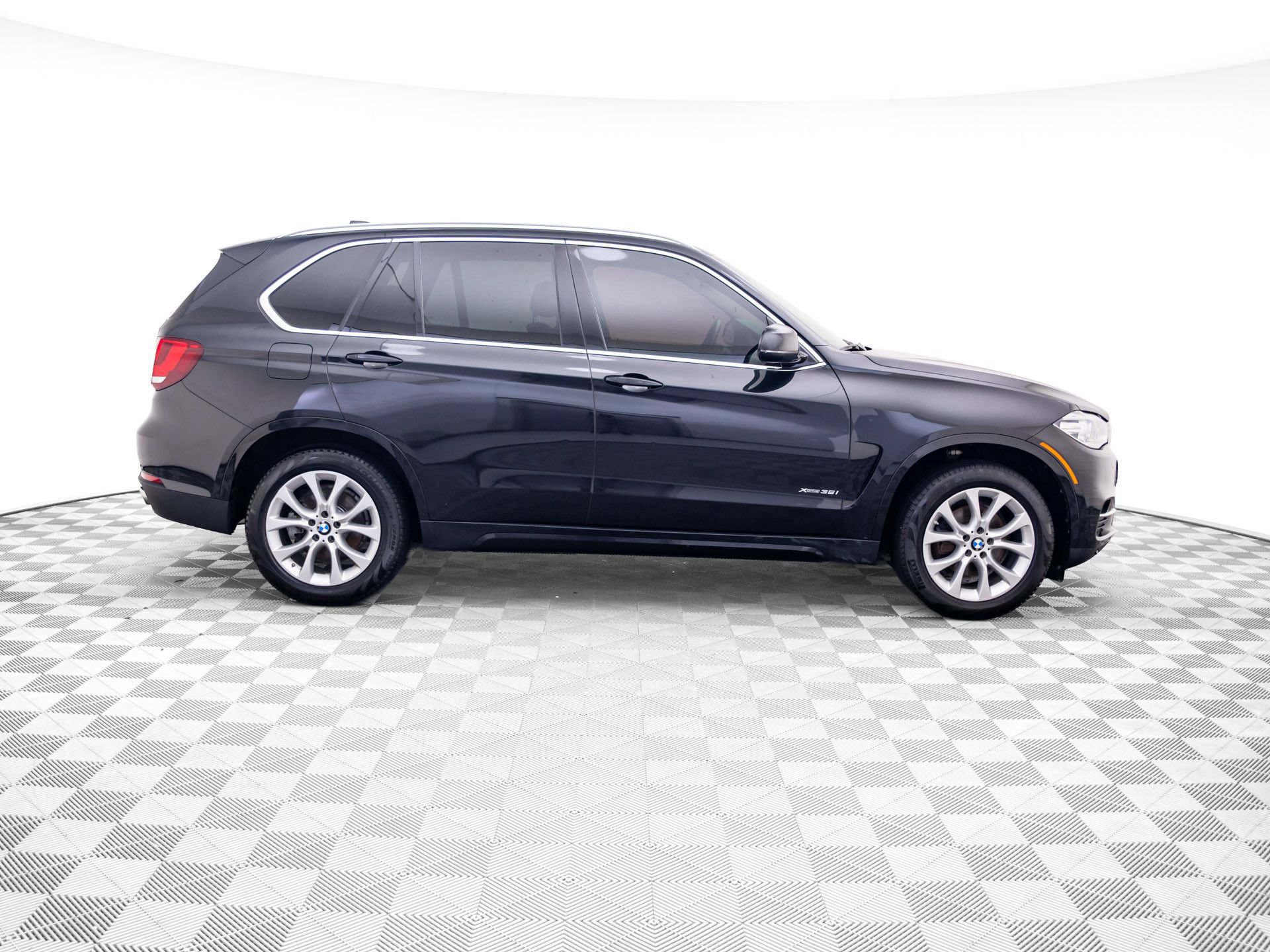 Used 2015 BMW X5 xDrive35i AWD/4WD image 6