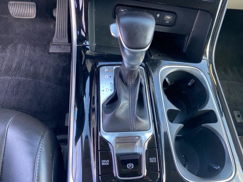 Certified 2022 Kia Carnival EX FWD image 13