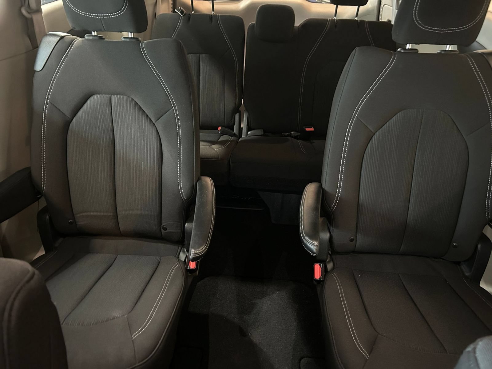 Used 2024 Chrysler Voyager LX FWD image 39