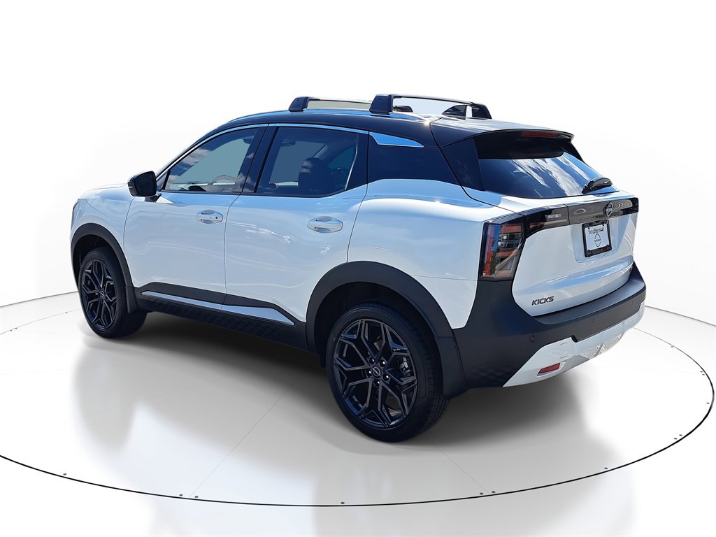 New 2026 Nissan Kicks SR w/ Illumination Package image 5