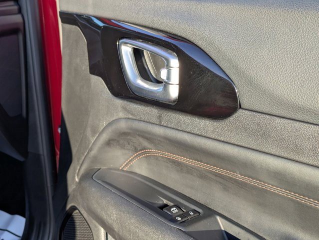 Used 2023 Jeep Compass Limited image 28