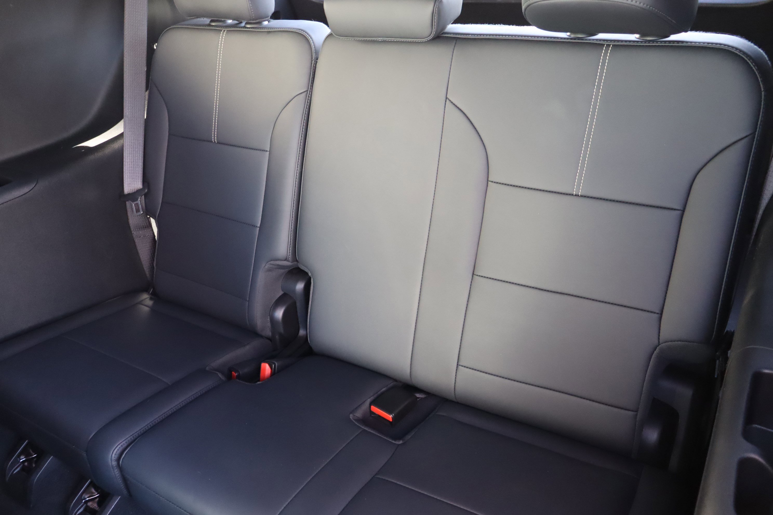 Used 2024 GMC Acadia Elevation w/ Black Edition image 32