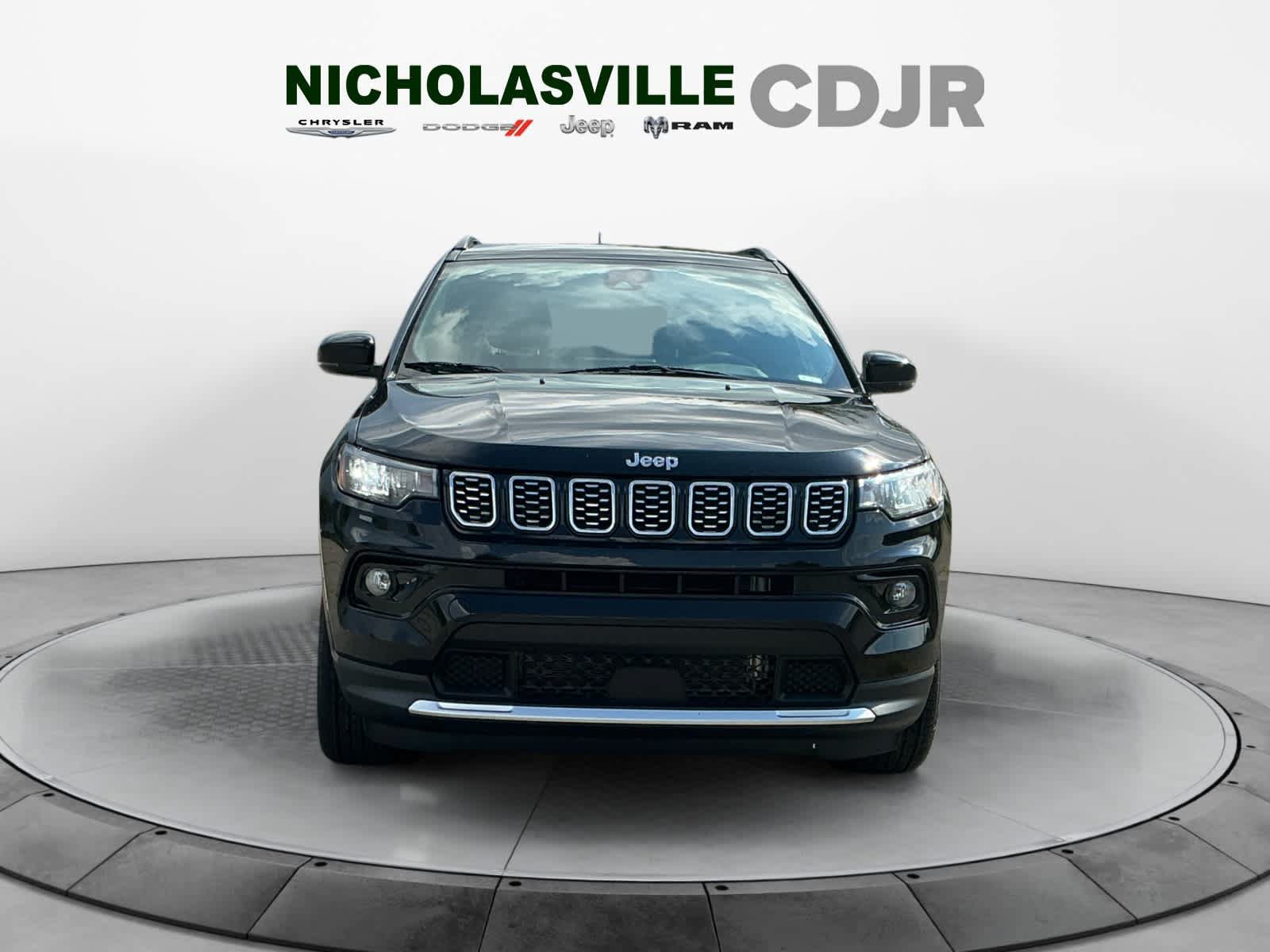 Used 2024 Jeep Compass Limited AWD/4WD image 8