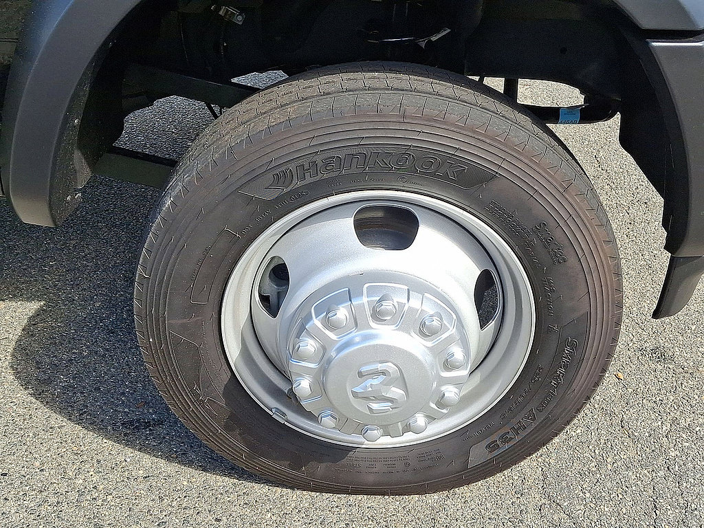 Used 2025 RAM 5500 4x4 Crew Cab image 18