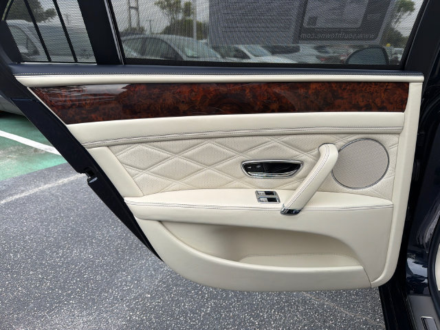 Used 2014 Bentley Flying Spur W12 AWD/4WD image 22