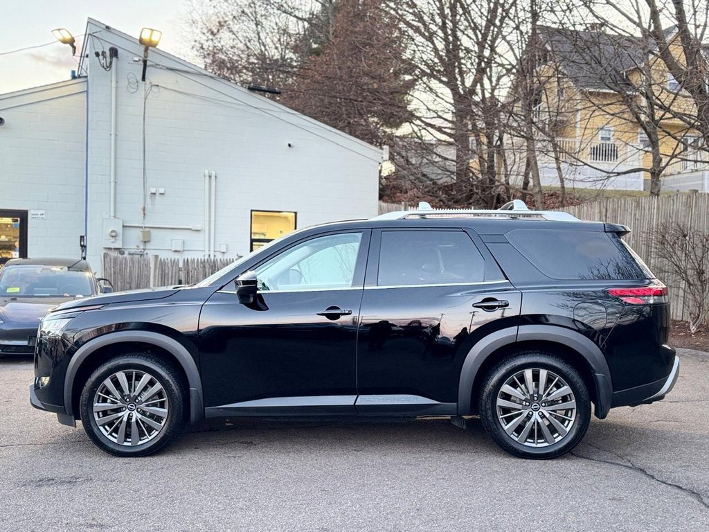 Used 2022 Nissan Pathfinder SL w/ SL Premium Package image 3