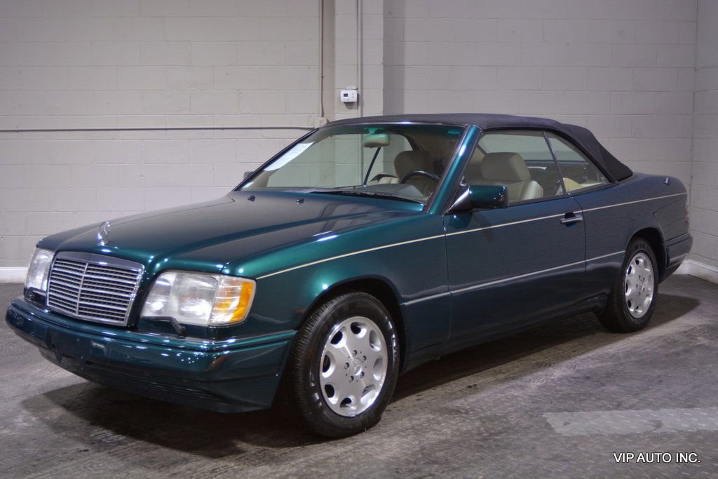 Used 1995 Mercedes-Benz E 320 Convertible image 2