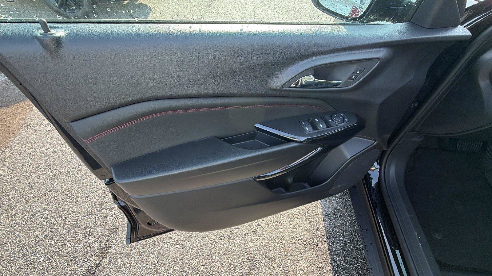 New 2026 Chevrolet Trax RS w/ Sunroof Package FWD image 16