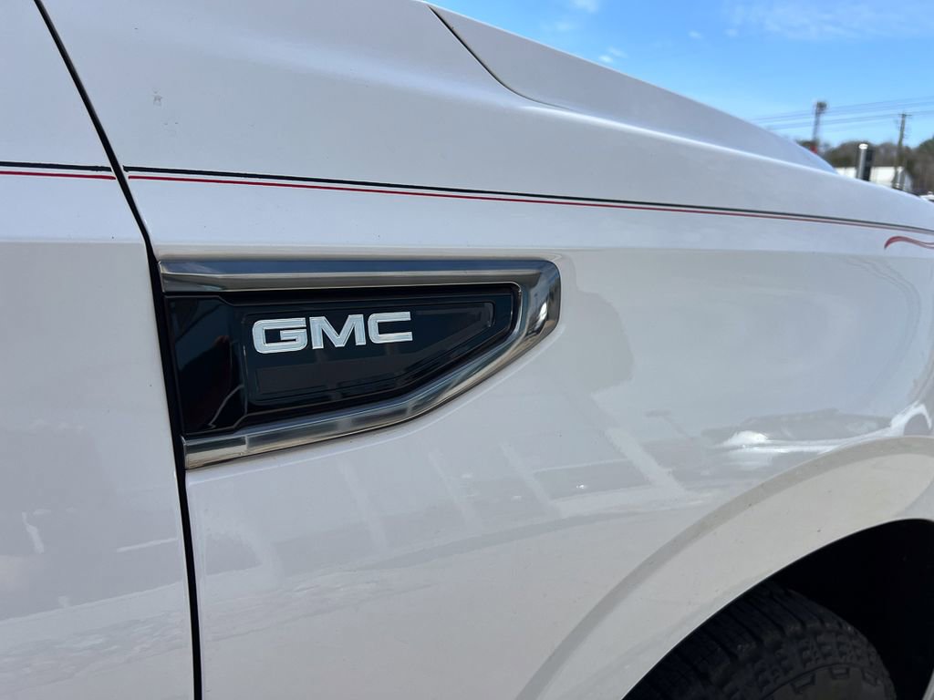 Used 2022 GMC Yukon AT4 image 8
