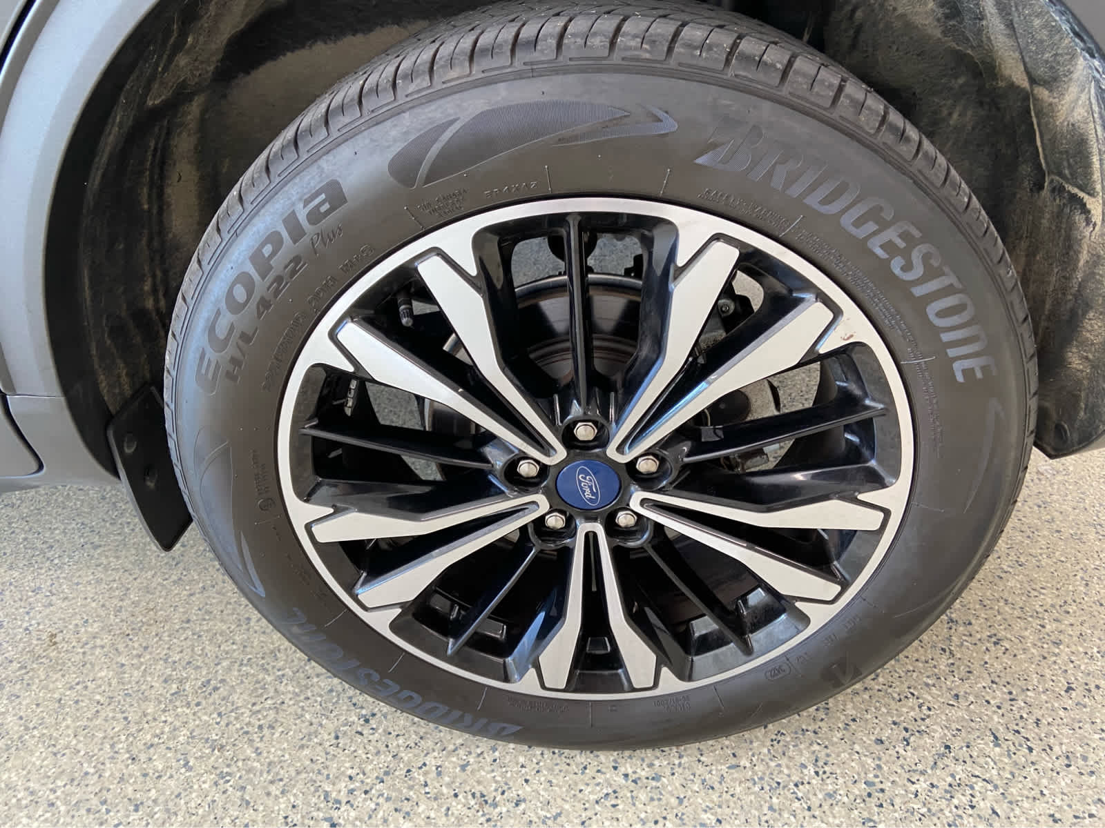 Used 2022 Ford Escape SE w/ SE Sport Appearance Package image 14