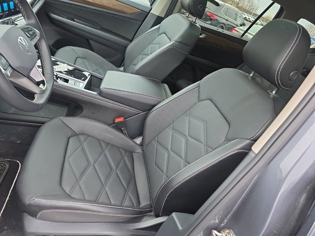 Used 2024 Volkswagen Atlas SE image 10
