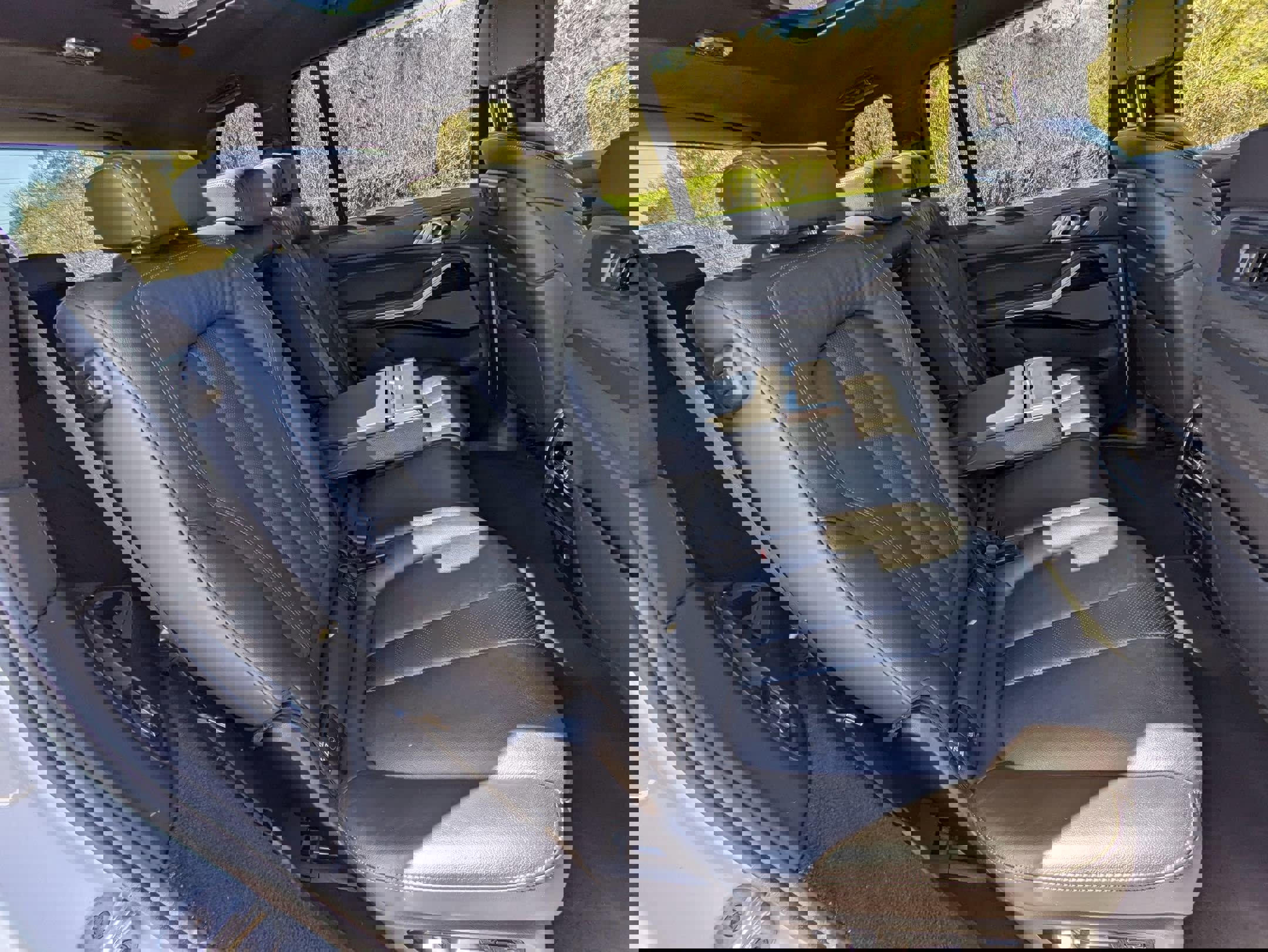 Used 2020 BMW X7 M50i w/ Executive Package image 28