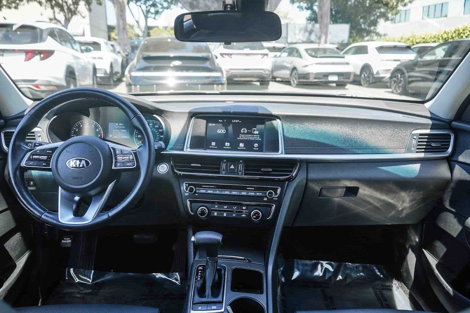 Used 2020 Kia Optima SE FWD image 13