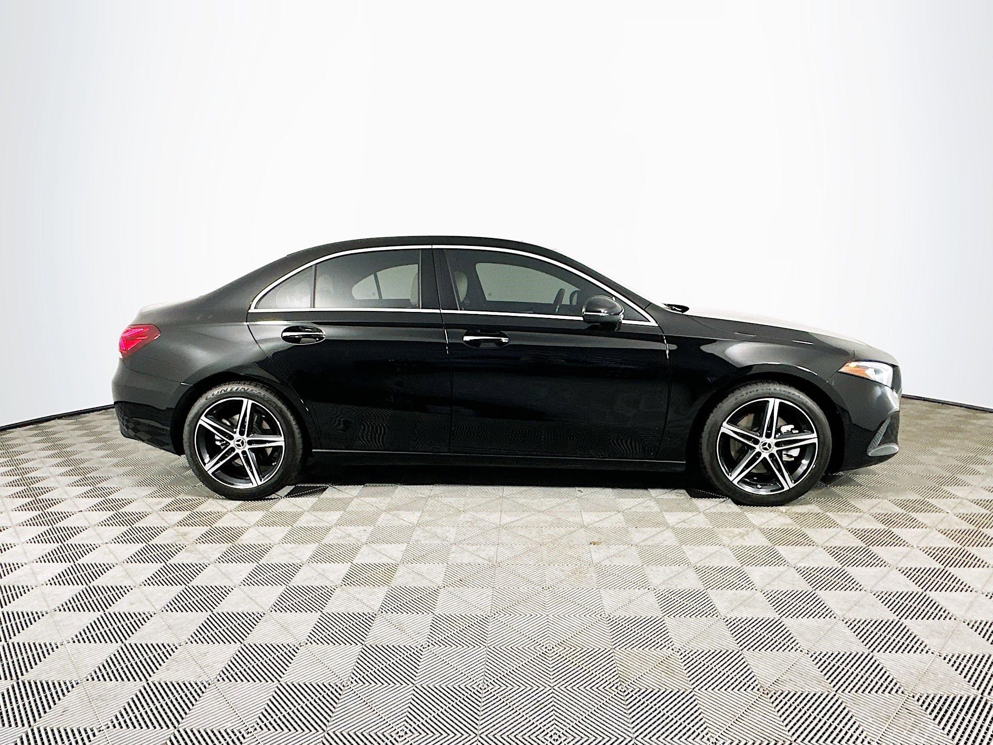 Used 2022 Mercedes-Benz A 220 4MATIC image 8