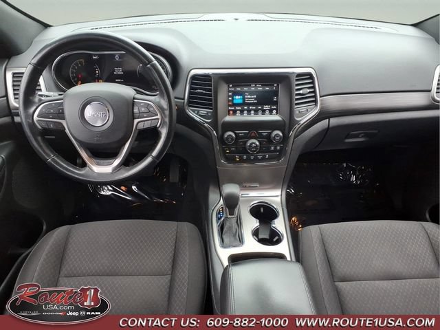 Used 2019 Jeep Grand Cherokee Laredo AWD/4WD image 25