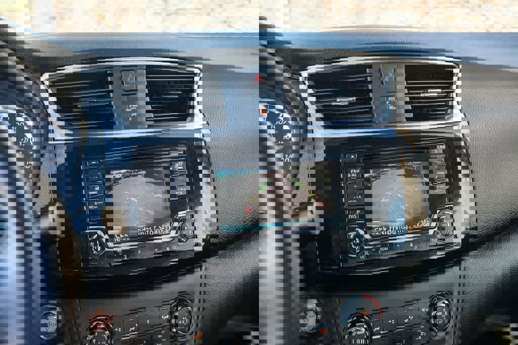 Used 2016 Nissan Sentra SV image 22