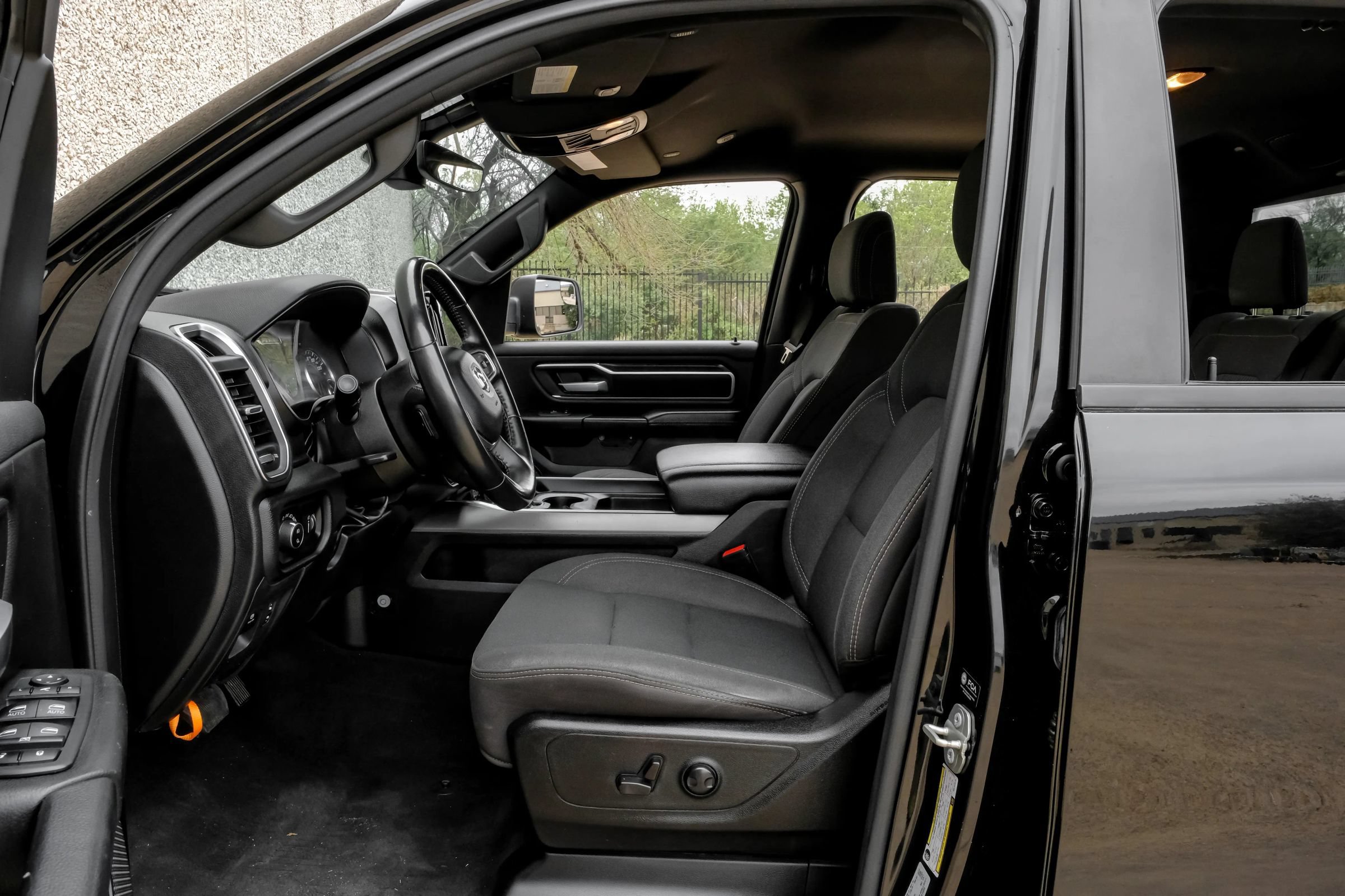 Used 2024 RAM 1500 Big Horn AWD/4WD image 4
