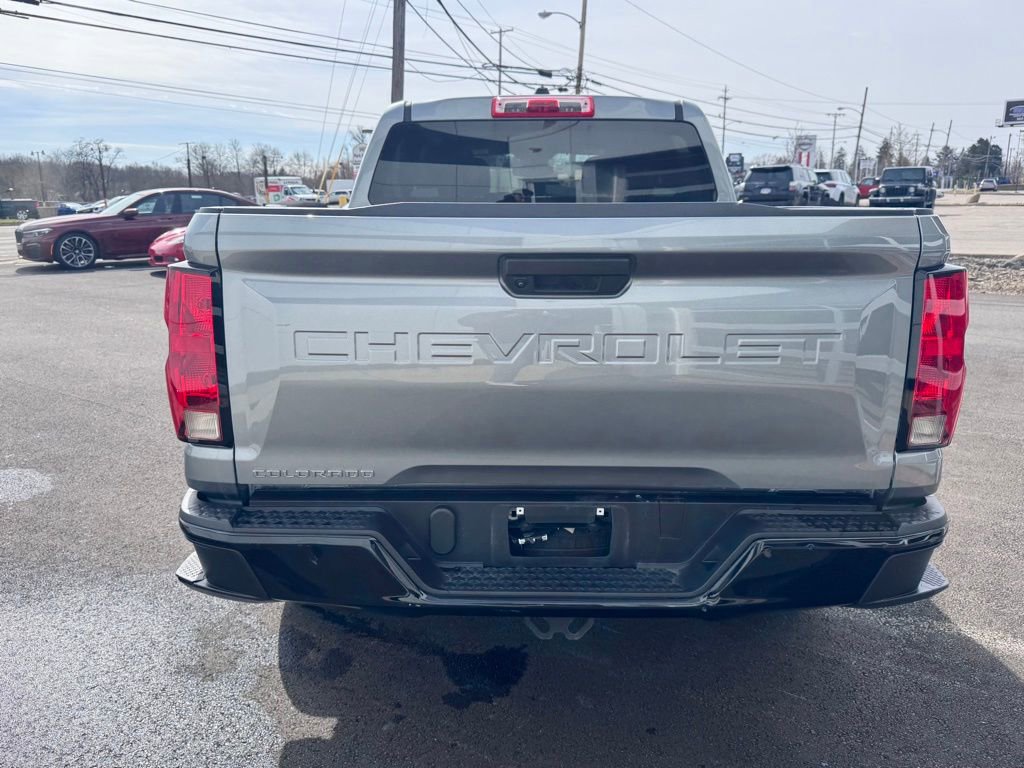 Used 2023 Chevrolet Colorado W/T RWD image 4